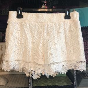 Love Fire Cream Colored Lace Overlay Shorts Size M